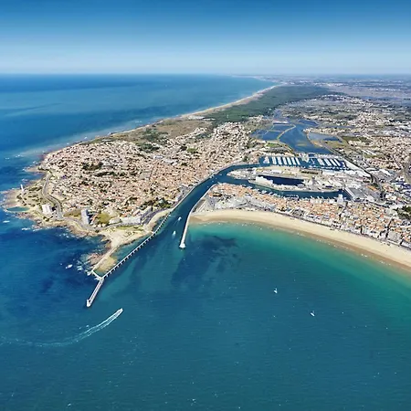 Josephine Les Sables-dʼOlonne